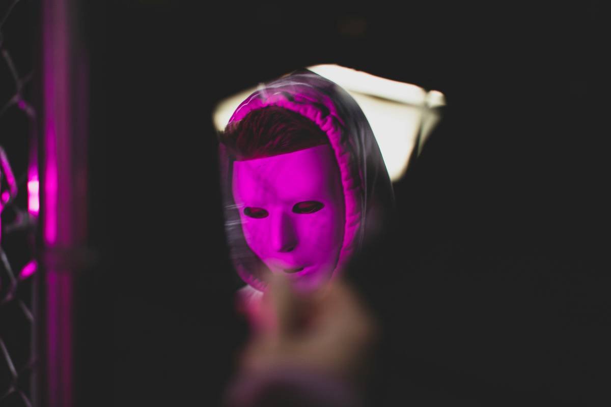 Is the Look25 Anti Aging Facial Device Worth the Hype? An Expert Breakdown