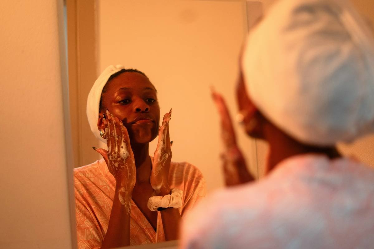 How to Use Facial Cleansing Device: Your Step-by-Step Guide to Glowing, Youthful Skin
