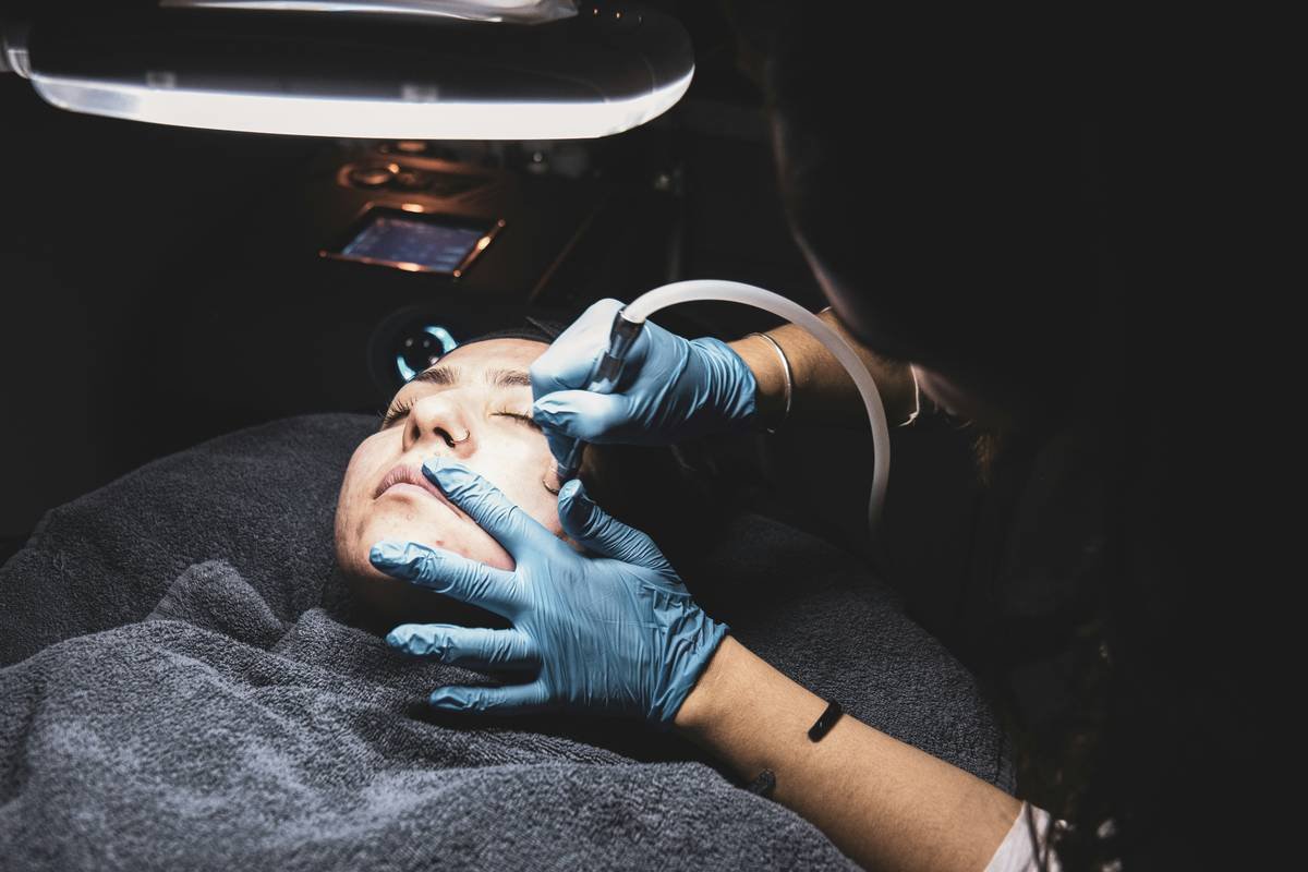 How to Use Yaman Facial Device: Your Step-by-Step Guide to At-Home Anti-Aging Results